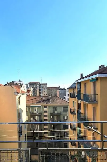 Tolstoj Apartment Milano İtalya
