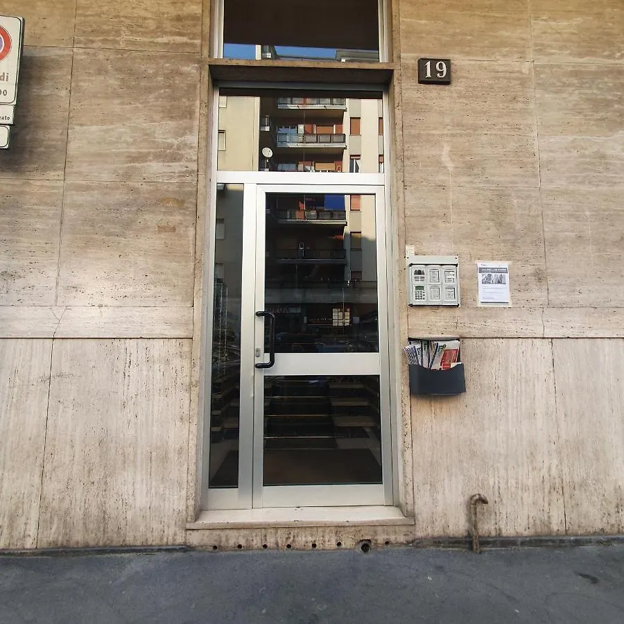 Tolstoj Apartment Milano contacts